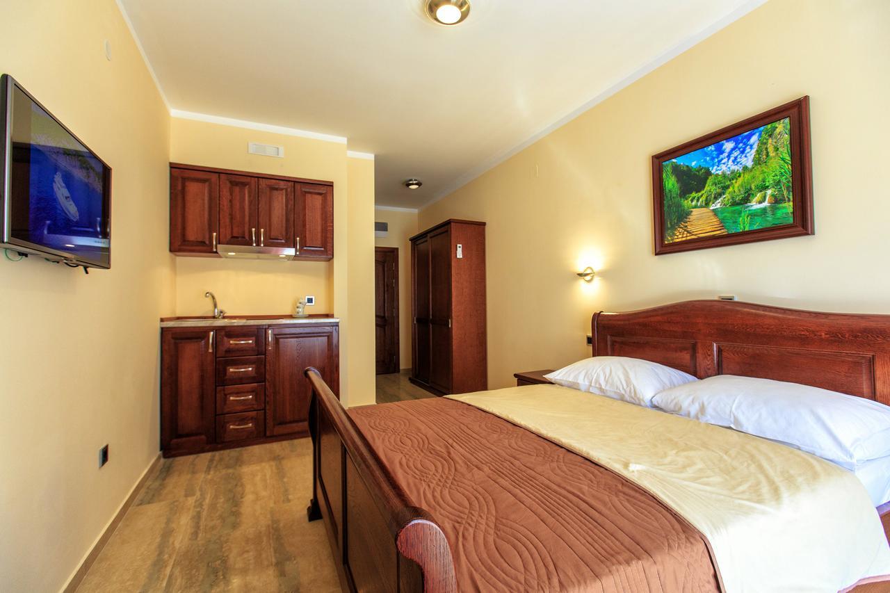 Compass Aparthotel Dobra Voda Dış mekan fotoğraf