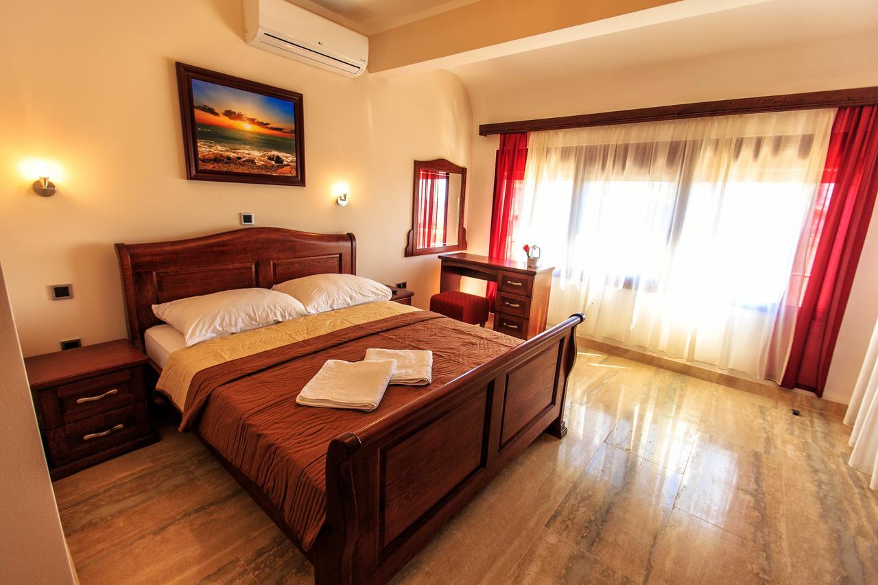 Compass Aparthotel Dobra Voda Dış mekan fotoğraf