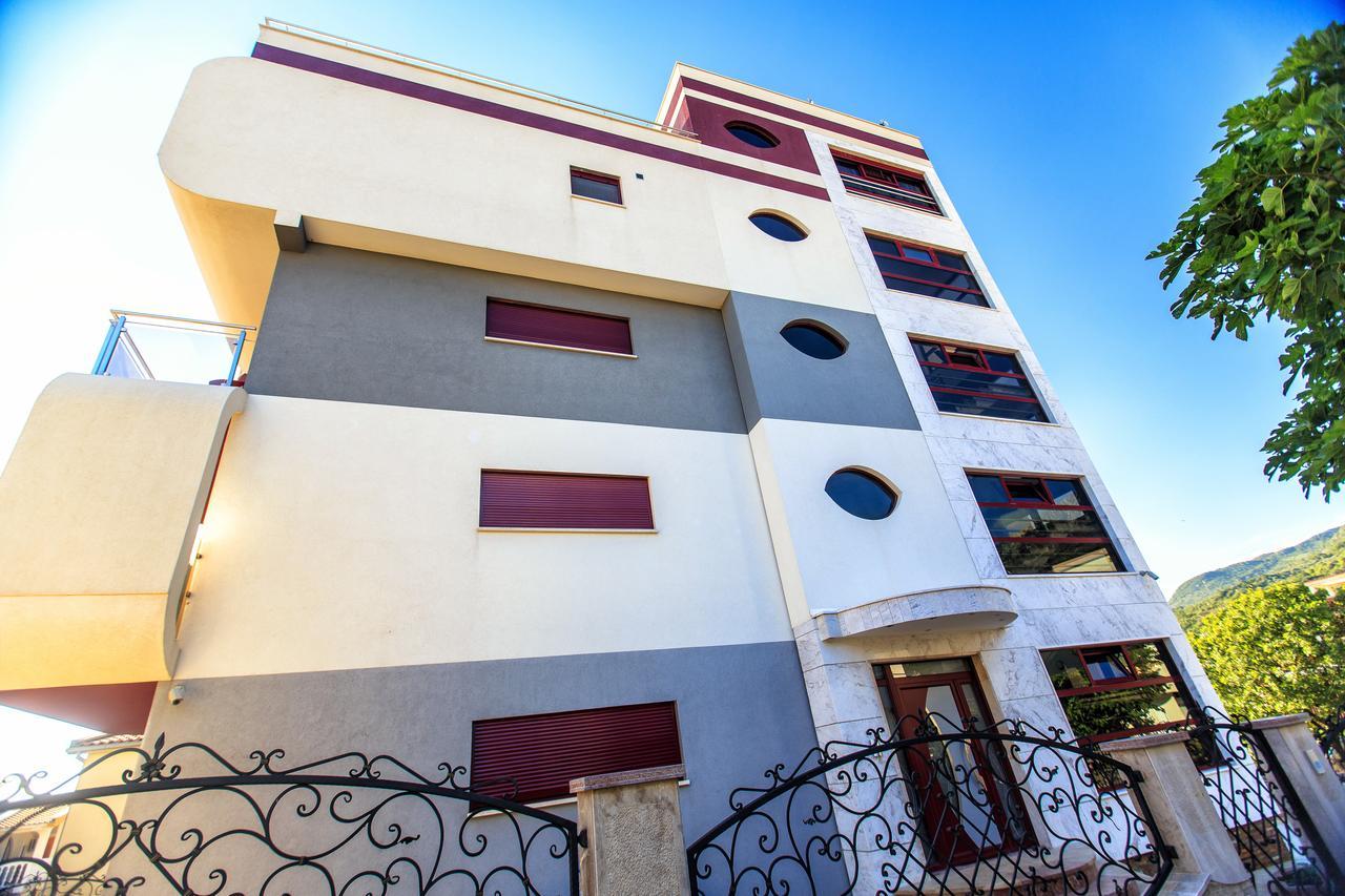 Compass Aparthotel Dobra Voda Dış mekan fotoğraf