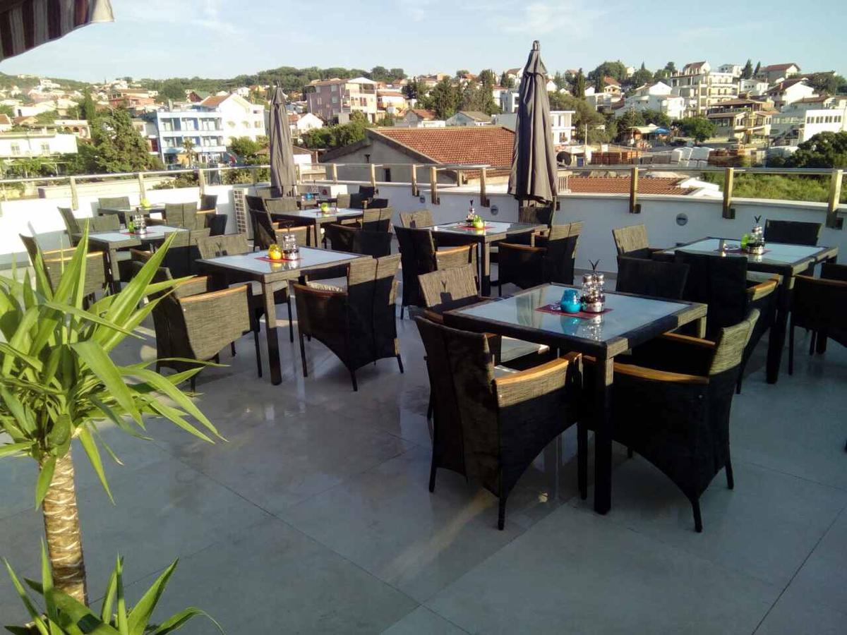 Compass Aparthotel Dobra Voda Dış mekan fotoğraf