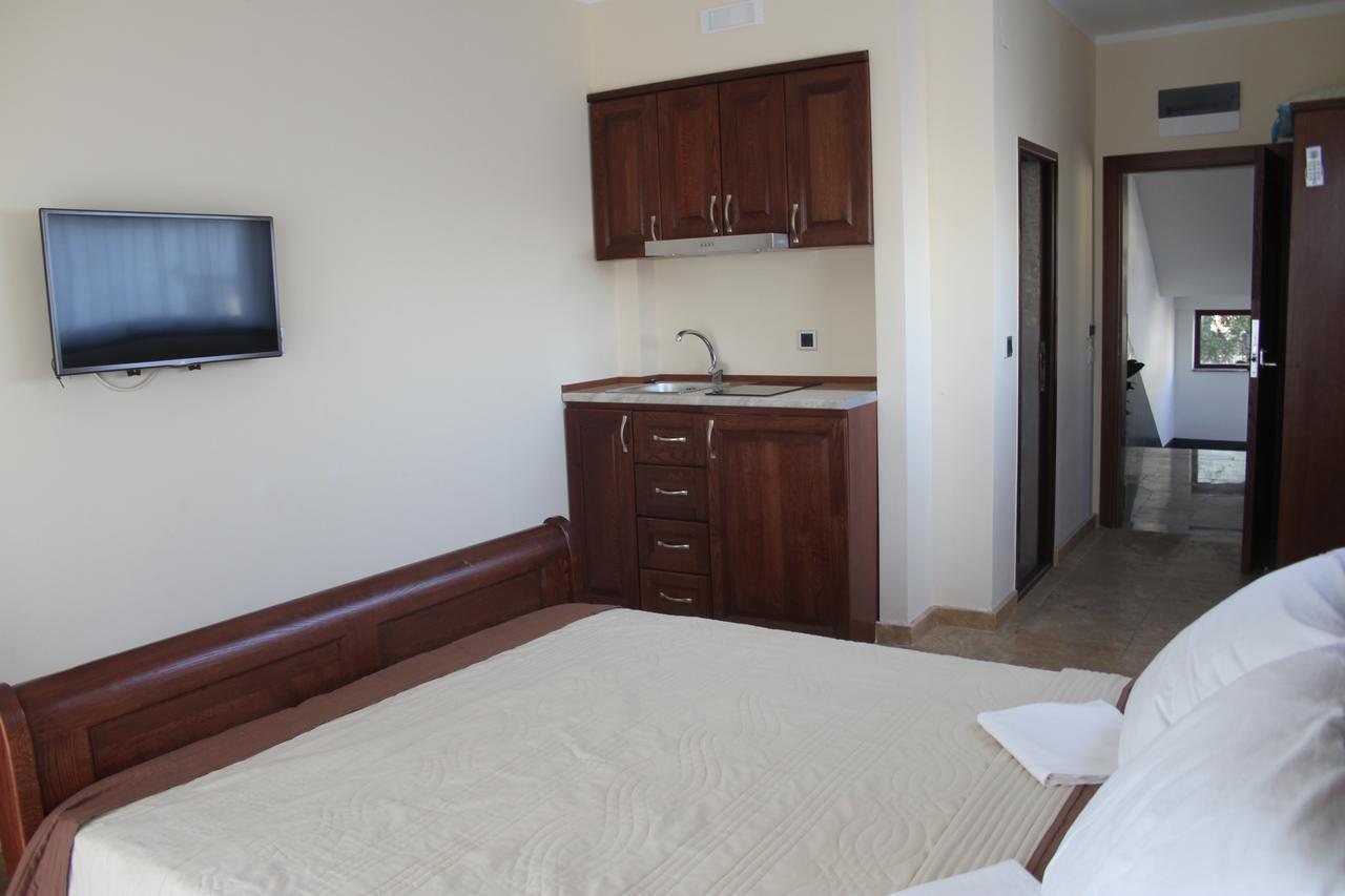 Compass Aparthotel Dobra Voda Dış mekan fotoğraf