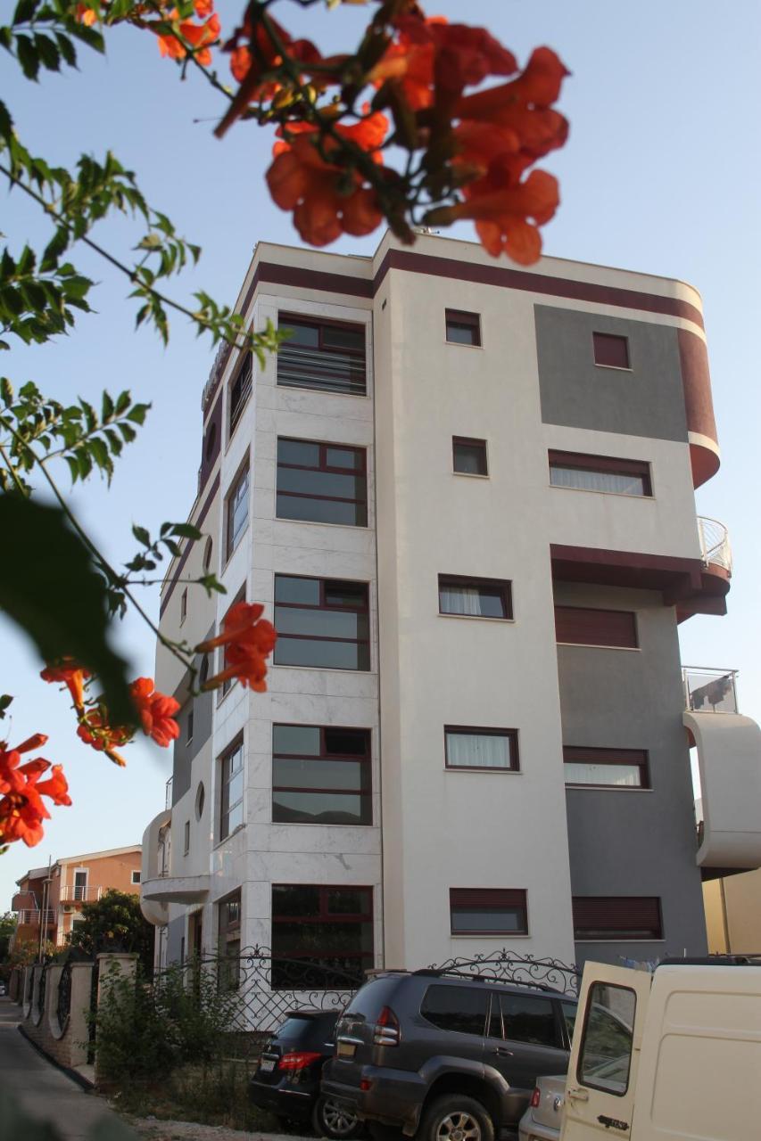Compass Aparthotel Dobra Voda Dış mekan fotoğraf
